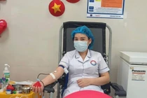 Nữ điều dưỡng hiến máu cứu bệnh nhân đa chấn thương nguy kịch 
