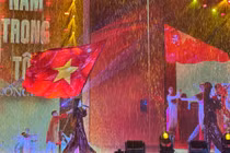 Concert 'Việt Nam trong tôi' quyên góp 4,2 tỷ ủng hộ đồng bào miền Trung