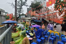 Hà Nội xử lý tình trạng bán ghế giữ chỗ xem diễu binh A80