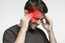 Đau đầu kéo dài, dấu hiệu cảnh báo u não, tăng huyết áp