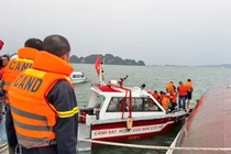 Lật tàu trên Vịnh Hạ Long... kỹ năng sống sót khi đắm tàu