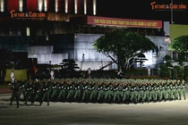 Ấn tượng hình ảnh hàng nghìn chiến sĩ, xe pháo hợp luyện diễu binh