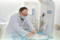 Cứu sống trẻ sinh non 32 tuần suy hô hấp, nhiễm khuẩn sơ sinh