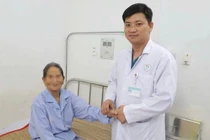 Cụ bà 93 tuổi thoát khỏi cắt cụt nhờ xử lý kịp thời tắc mạch tay trái