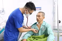 Người đàn ông bất ngờ hôn mê sau 2 tháng ngã xe