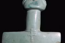 Giải mã bí ẩn bức tượng hình chữ thập 5.000 năm tuổi