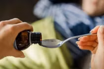 Siro ho nghi gây tử vong cho 2 trẻ, Ấn Độ cấm lưu hành sản phẩm