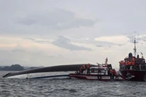 Vụ lật tàu Vịnh Xanh 58 trên Vịnh Hạ Long, nhiều nạn nhân là trẻ em