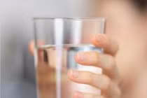 Uống nước đúng cách để thải độc tố, cơ thể khỏe mạnh