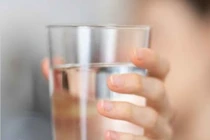 Uống nước đúng cách để thải độc tố, cơ thể khỏe mạnh