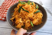 Bí quyết làm món mì chiên giòn sốt chua ngọt chuẩn vị Thái