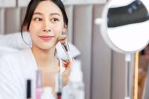 Mẹo giữ lớp trang điểm tươi tắn suốt ngày dài