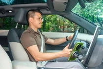 Lên đời VinFast VF7, khách Việt khẳng định không còn lý do quay lại xe xăng