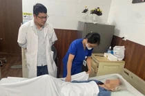 Ngứa vì vết xước nhỏ không ngờ viêm mô tế bào suýt mất bàn chân