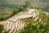 Du lịch Y Tý mùa đổ ải, chọn Vietravel hay Vietnam Booking?