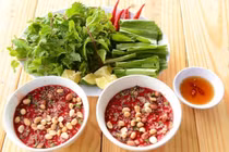 Người đàn ông ở Hà Tĩnh nguy kịch sau ăn tiết canh dê 