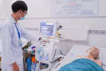 Hành trình hồi sinh kỳ diệu của cụ bà 91 tuổi suy tim thận, suy hô hấp