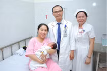 Truyền hơn 3 lít máu cắt tử cung khẩn cứu sản phụ băng huyết sau sinh