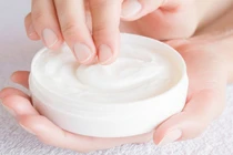 Kem dưỡng trắng da chống nắng – giữ ẩm white sắc hồng bị thu hồi, tiêu hủy