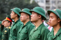 Bộ Quốc phòng không gọi nhập ngũ người bị viễn thị, cận thị trên 1,5 diop