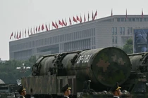 Hơn 100 tên lửa ICBM Trung Quốc nạp đầu đạn, Mỹ nhấp nhỏm không yên