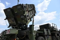 Mỹ ngừng viện trợ, Quân đội Ukraine gặp khó 