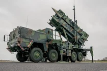 Nhận tiền từ Đức, Mỹ chuyển Patriot từ Thụy Sĩ sang Ukraine 