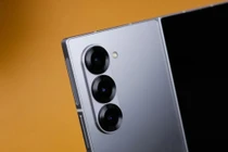 Galaxy Z Fold 7 đọ dáng, mỏng hơn Fold 6, nhẹ hơn S25 Ultra