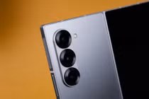 Galaxy Z Fold 7 đọ dáng, mỏng hơn Fold 6, nhẹ hơn S25 Ultra