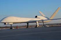 Máy bay không người lái tấn công tầm xa WJ-700 của Trung Quốc