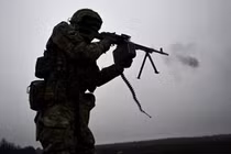 Quân đội Ukraine ở thành phố Siversk và Lyman nguy ngập khi quân Nga áp sát