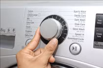 Thói quen đang “ám sát” máy giặt cửa ngang của bạn