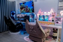 Hot girl khoe góc gaming “bãi biển” khiến dân mạng phát sốt 