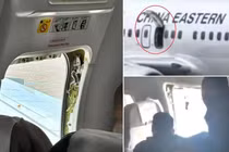 Hành khách mở cửa thoát hiểm máy bay để "hít thở" gây sốc