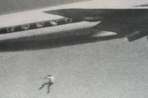 Khoảnh khắc rùng rợn hé lộ câu chuyện ít biết trong lịch sử