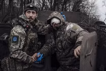 Chấp nhận thương vong, lữ đoàn Azov tạm đẩy lui quân Nga ở bắc Pokrovsk 