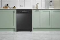 Máy rửa chén có UV diệt khuẩn, sấy khí nóng, cảm biến độ bẩn của nước 