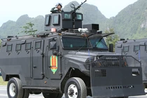 Ngắm dàn xe bọc thép đặc chủng của Công an tại tổng hợp luyện A80 lần hai