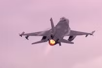 Phi công F-16 Ukraine thiệt mạng khi đẩy lùi không kích Nga 