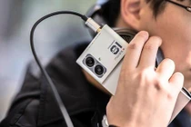 MoonDrop ra mắt máy nghe nhạc Hi-Res ...kiêm smartphone