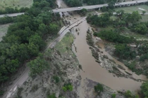 Chạy đua tìm kiếm nạn nhân lũ quét ở Texas