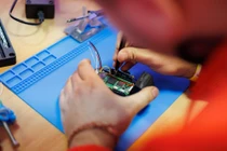 Sản xuất quốc phòng Ukraine gặp khó vì chảy máu chất xám