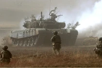 Nga phát động chiến dịch, Ukraine vào thế một cổ hai tròng