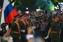 Nhân dân hân hoan chào đón khối Nga, Lào, Campuchia tham gia diễu binh A80