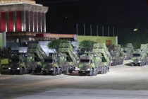 Dàn khí tài "khủng" diễu hành trên Quảng trường Ba Đình sau 40 năm