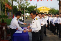 Cán bộ, chiến sĩ Vùng 3 Hải quân tham gia Ngày hội non sông