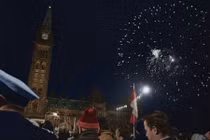 Ảnh hiếm người dân khắp thế giới đón Giao thừa hàng chục năm trước