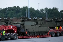 Đoàn chiến xa đổ về thủ đô nước Mỹ chuẩn bị do lễ duyệt binh lịch sử