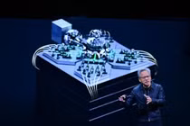 Jensen Huang vẽ lại tương lai Nvidia với 6G, robot và xe tự lái 