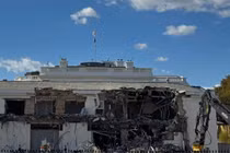 Nhà Trắng bắt đầu phá dỡ một phần Cánh Đông xây phòng khiêu vũ